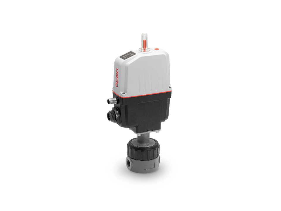 GEMÜ globe valve with electric actuator and plastic connection – automated control valve for precise control in piping systems with corrosion-resistant components.