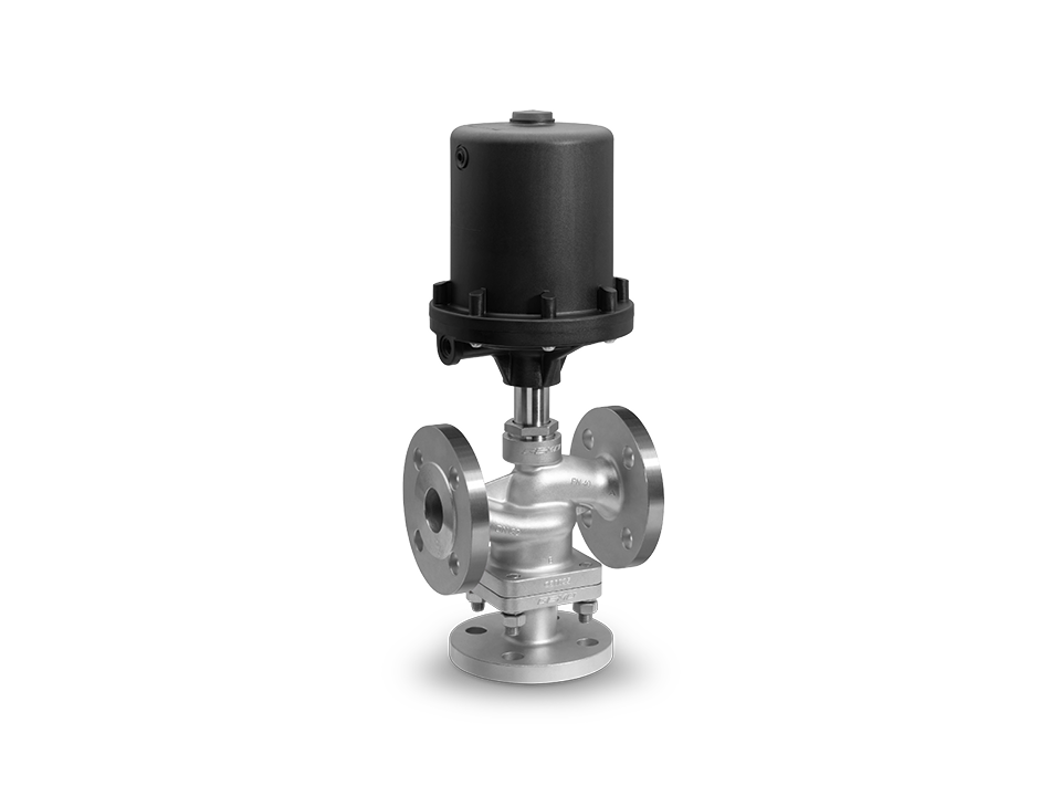 GEMÜ globe valve with pneumatic actuator and stainless steel flange connections for reliable control of liquids and gases in industrial processes.