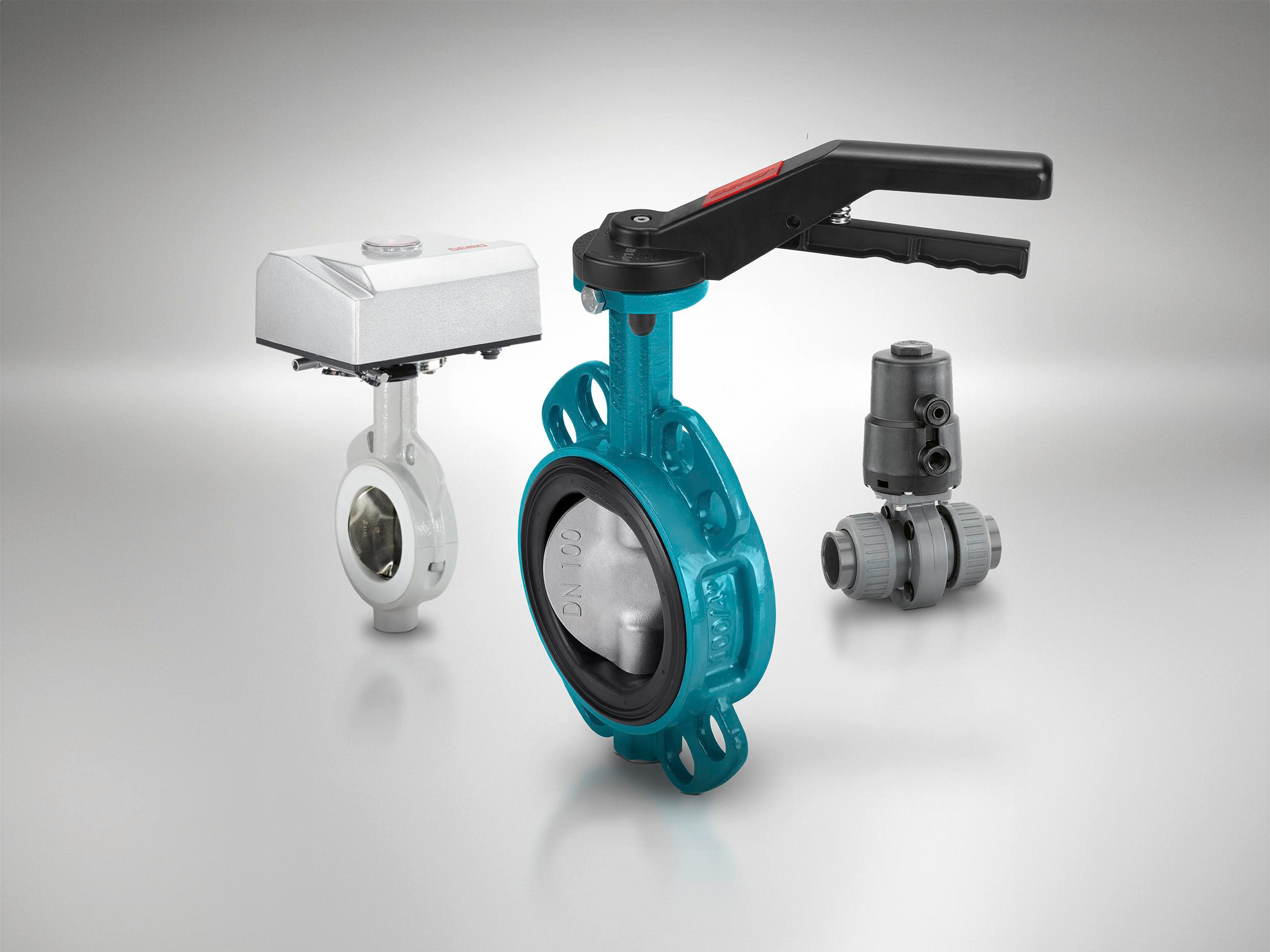 Various GEMÜ butterfly valves: manual, pneumatic and automated.