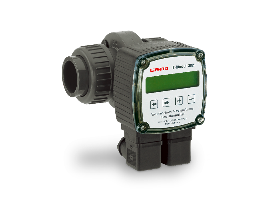 GEMÜ eModul 3021 Volumenstrom-Messumformer mit digitalem Display und Bedienfeld zur präzisen elektronischen Durchflussmessung in industriellen Rohrleitungssystemen.