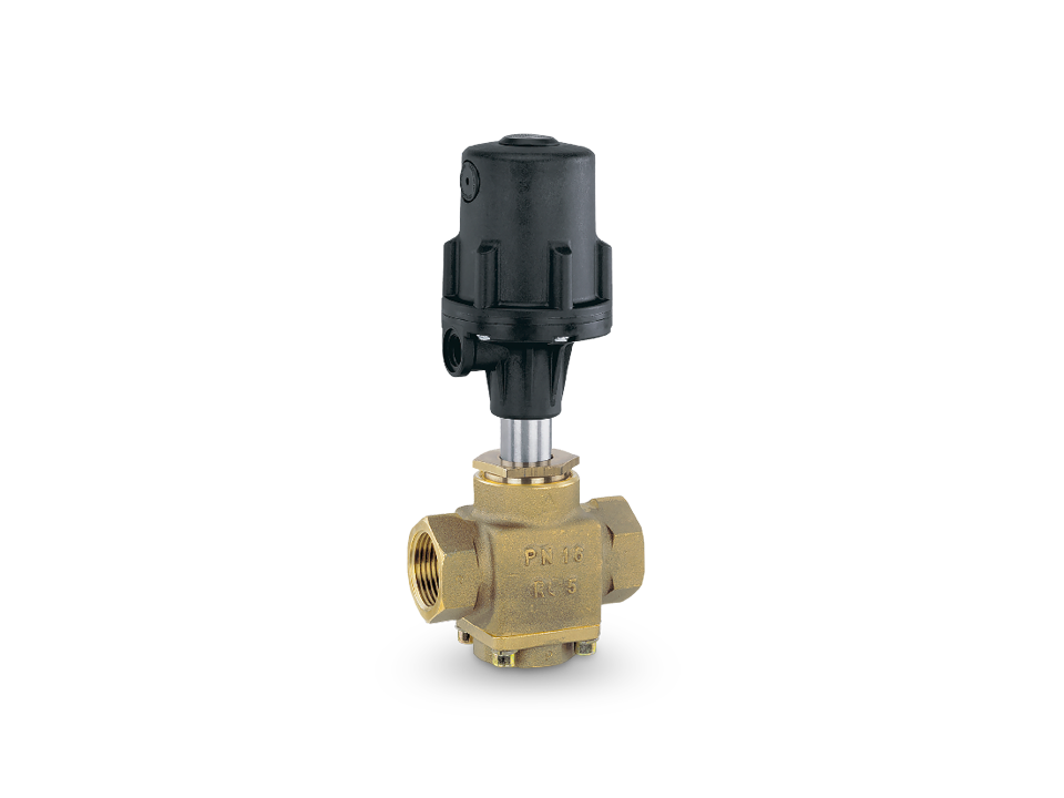 GEMÜ seat valve with pneumatic plastic actuator and robust brass body, ideal for industrial applications with liquids and gases.